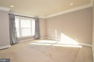 3053 Waterloo Ln, Fairfax, VA 22031 - Photo 17