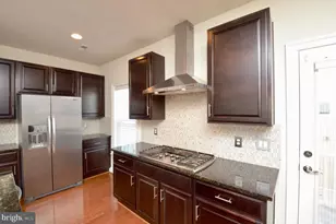 3053 Waterloo Ln, Fairfax, VA 22031 - Photo 13