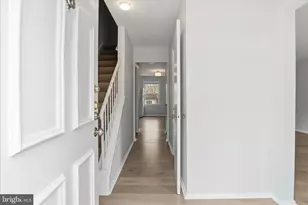 5422 Brixham Ct, Burke, VA 22015 - Photo 3