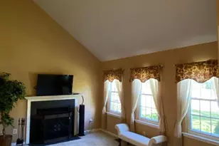 4359 Silas Hutchinson Dr, Chantilly, VA 20151 - Photo 3