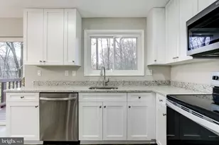 2394 Southgate Square, Reston, VA 20191 - Photo 15