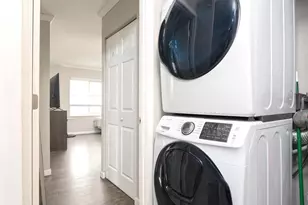 8370 Greensboro Dr, McLean, VA 22102 - Photo 7