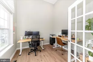 1686 Winterwood Ct, Herndon, VA 20170 - Photo 17