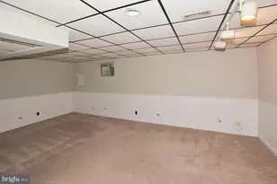 8323 Stationhouse Ct, Lorton, VA 22079 - Photo 23