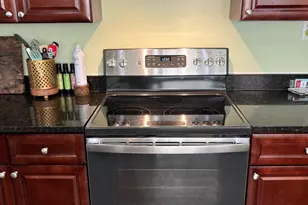 7684 Green Garland Dr, Springfield, VA 22153 - Photo 11