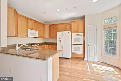 1614 Leeds Castle Drive, Vienna, VA 22182 - Photo 27