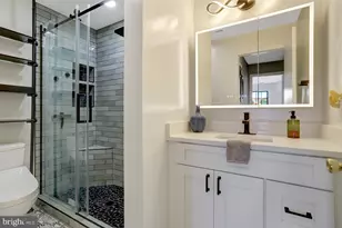 6902 Mary Caroline Cir, Alexandria, VA 22310 - Photo 21