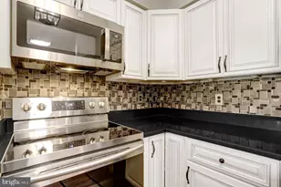 6902 Mary Caroline Cir, Alexandria, VA 22310 - Photo 13