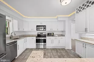 7349 Eldorado Ct, McLean, VA 22102 - Photo 11