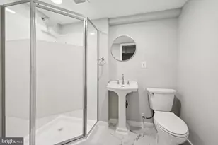 6057 Brook Dr, Falls Church, VA 22044 - Photo 49