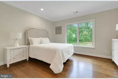 305 Old Courthouse Road NE, Vienna, VA 22180 - Photo 43