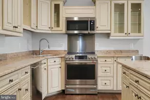 305 Old Court House Rd NE, Vienna, VA 22180 - Photo 55