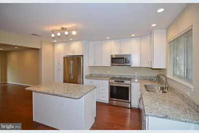 13107 Englishwood Lane, Fairfax, VA 22033 - Photo 5