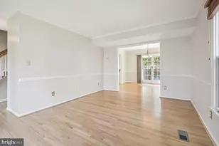 2772 Knollside Ln, Vienna, VA 22180 - Photo 5