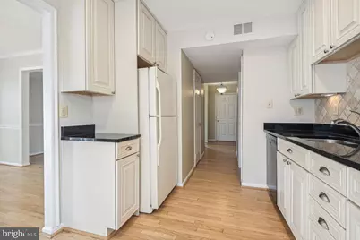 2772 Knollside Lane, Vienna, VA 22180 - Photo 3