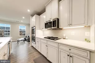 14049 Sunrise Valley Dr, Herndon, VA 20171 - Photo 9