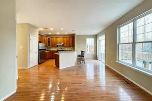 12652 Heron Ridge Dr, Fairfax, VA 22030 - Photo 9