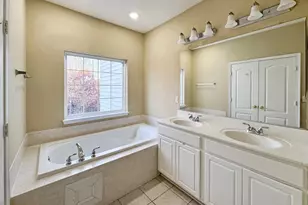 12652 Heron Ridge Dr, Fairfax, VA 22030 - Photo 23