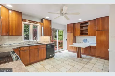 1250 Pine Hill Road, McLean, VA 22101 - Photo 11