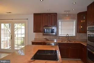 3947 Valley Ridge Dr, Fairfax, VA 22033 - Photo 7