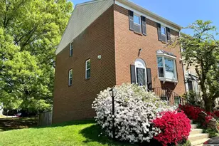 3154 Valentino Ct, Oakton, VA 22124 - Photo 3