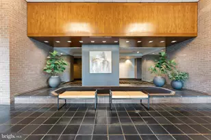 1800 Old Meadow Rd, McLean, VA 22102 - Photo 9