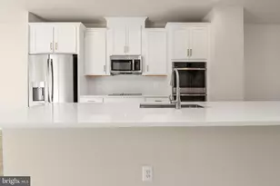 2176 Glacier Rd, Herndon, VA 20170 - Photo 7