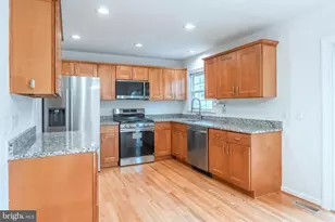 13715 Smallwood Ct, Chantilly, VA 20151 - Photo 23