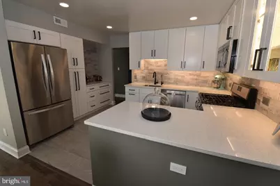 1666 Parkcrest Circle #100, Reston, VA 20190 - Photo 3