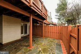 6544 Morning Meadow Dr, Alexandria, VA 22315 - Photo 9