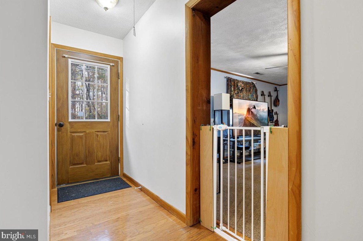 83 Whitepine Dr, Ruckersville VA  22968-3305 exterior