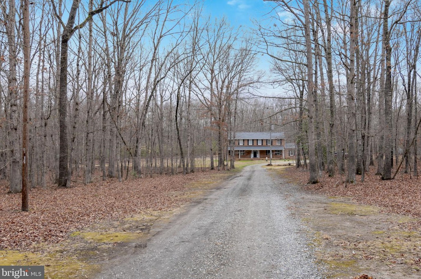 12466 Noel Rd, Doswell VA  23047-1511 exterior