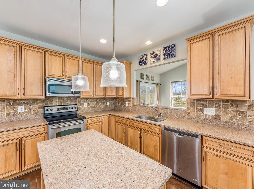 10051 Manning Dr, Owens VA  22485-2123 exterior