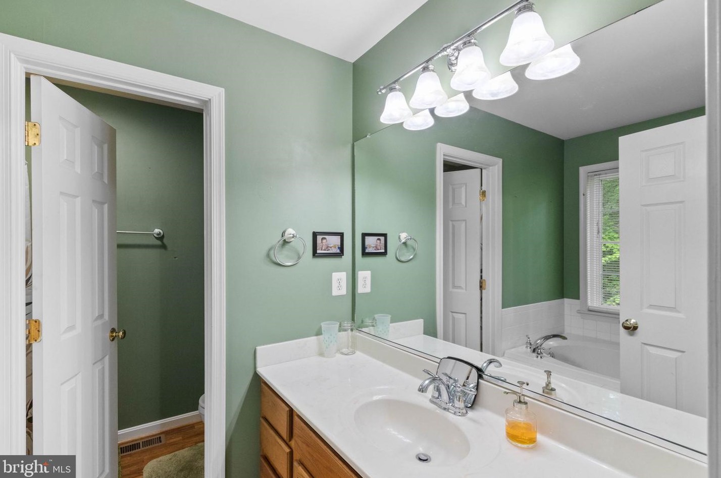 10668 Eisenhower Dr, Owens VA  22485-2163 exterior