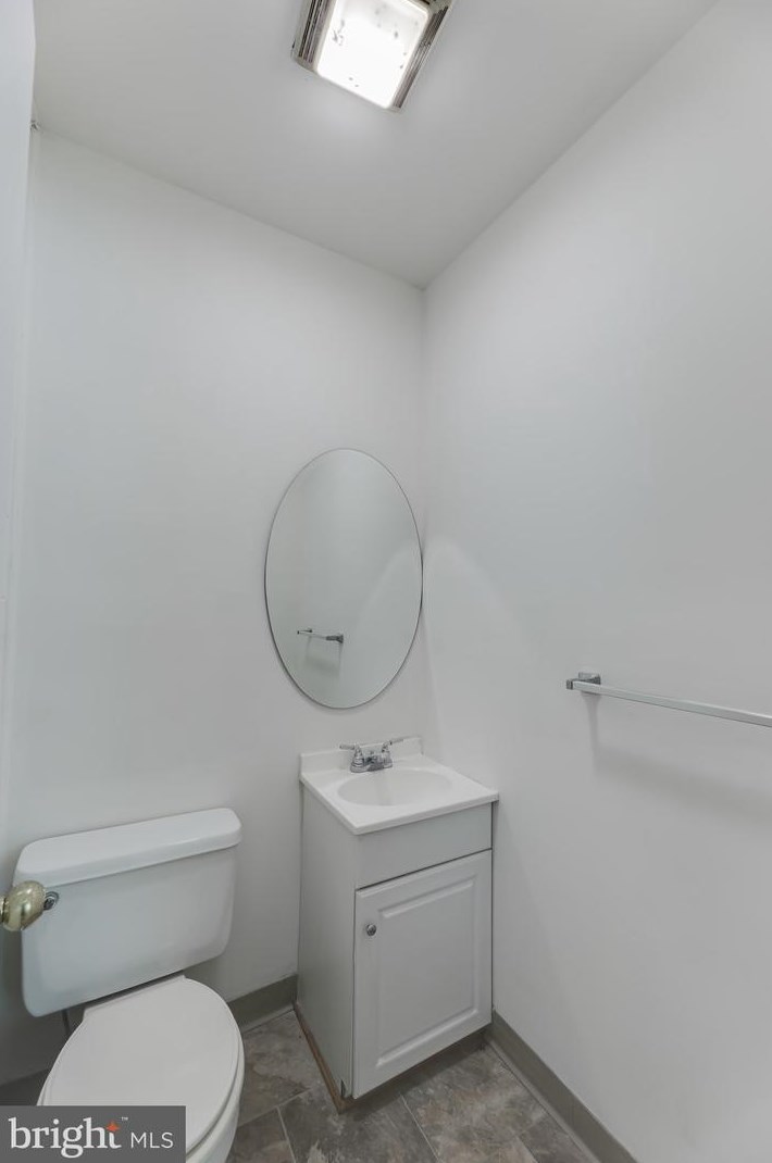 13158 James Madison Pkwy, Owens VA  22485-3212 exterior