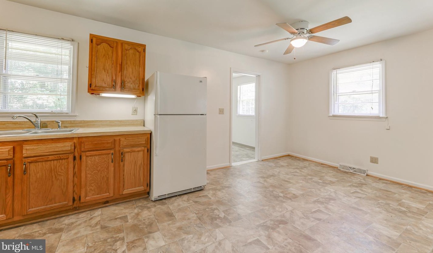 13158 James Madison Pkwy, Owens VA  22485-3212 exterior