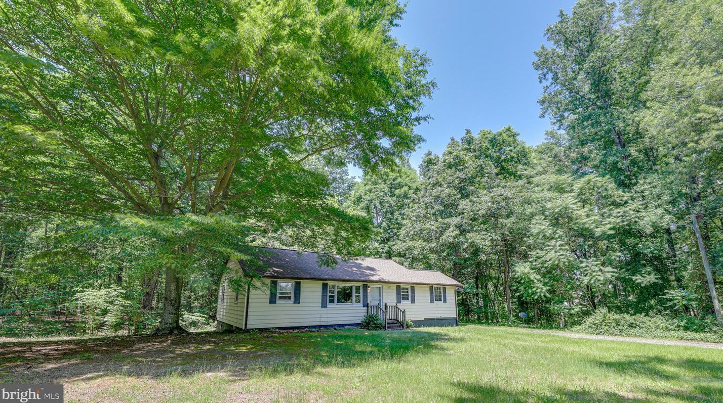 13158 James Madison Pkwy, Owens VA  22485-3212 exterior
