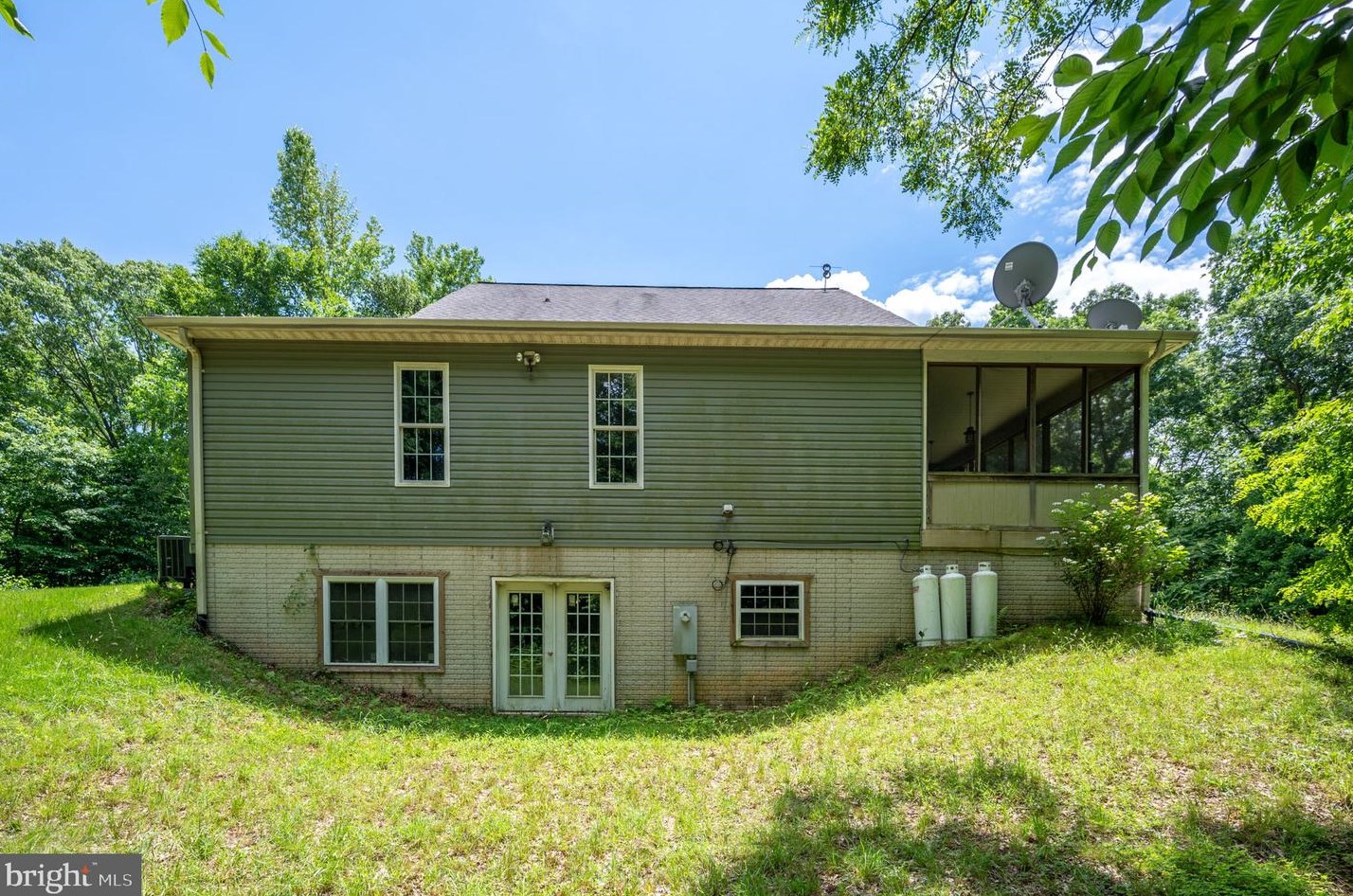 7160 Dogwood Ln, Owens VA  22485-7680 exterior