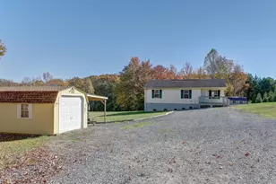 184 Anna Coves Blvd, Mineral, VA 23117 - Photo 1