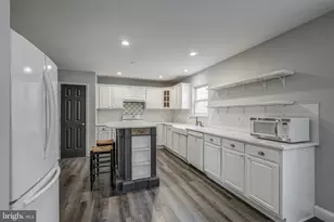 406 St Ivy Ave, Troy, VA 22974 - Photo 19