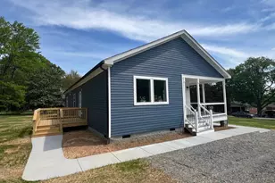 104 Henson Ave, Louisa, VA 23093 - Photo 3