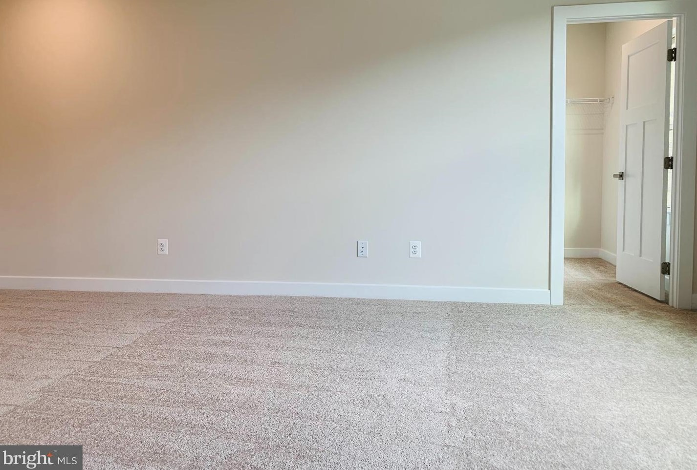 42627 Burbank Ter, Dulles VA  20166 exterior