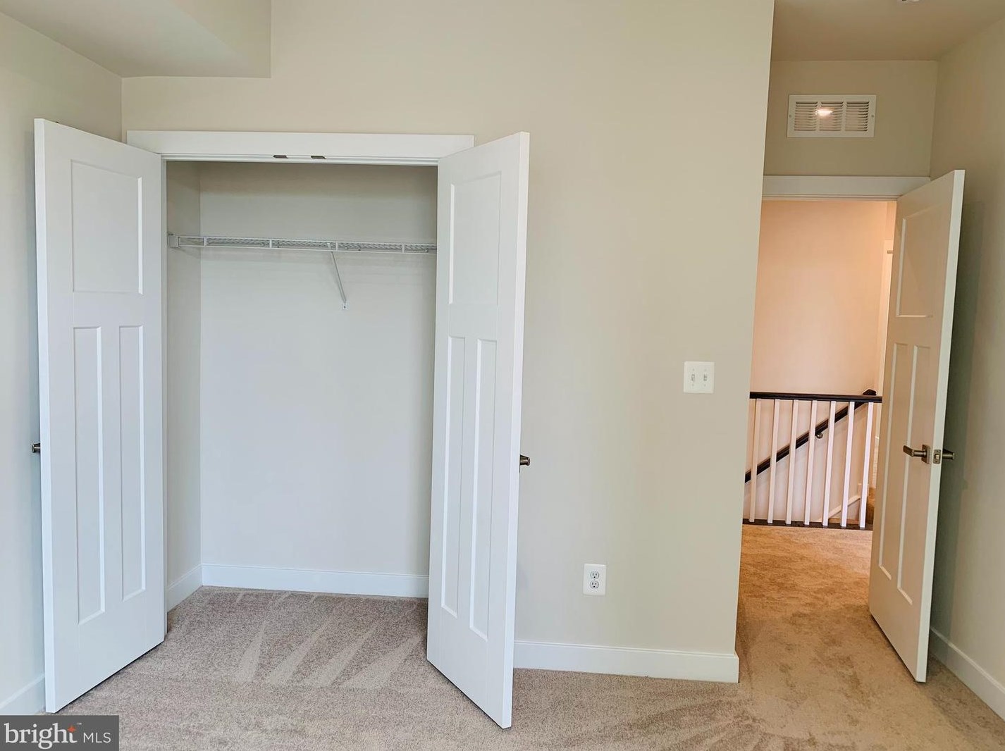 42627 Burbank Ter, Dulles VA  20166 exterior
