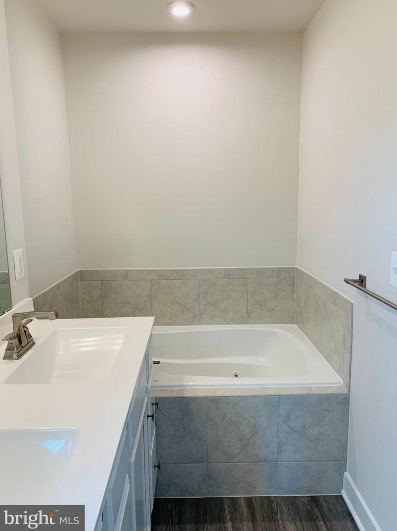 42627 Burbank Ter, Dulles VA  20166 exterior