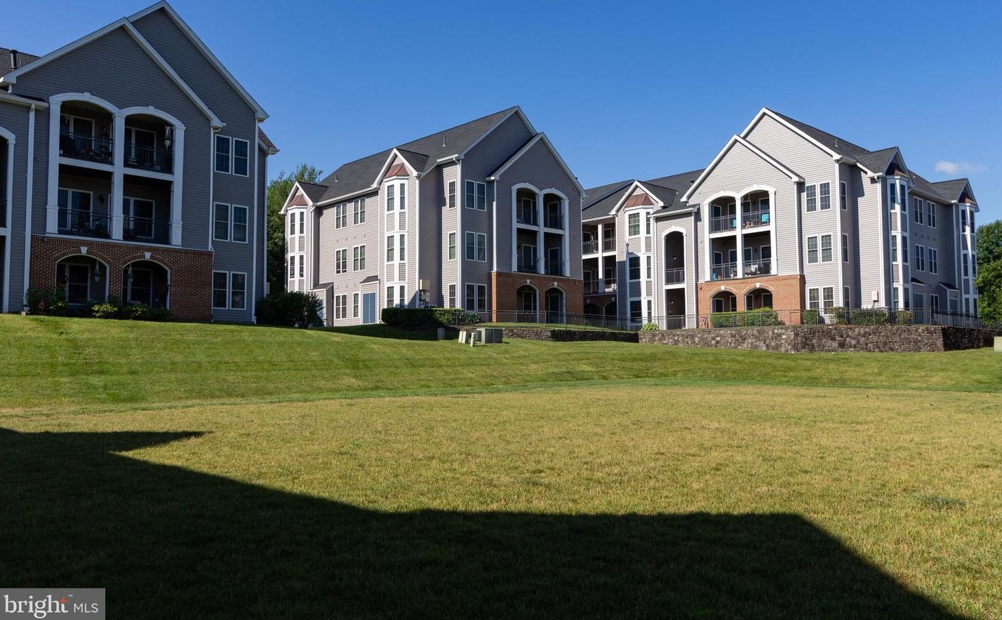46614 Drysdale Ter, Dulles VA  20165-4364 exterior