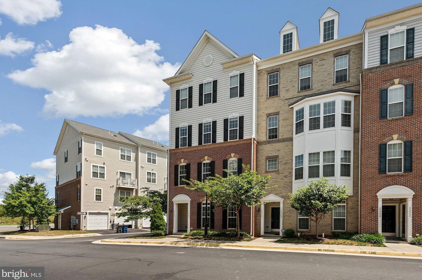 22342 Concord Station Ter, Ashburn VA  20148-2428 exterior