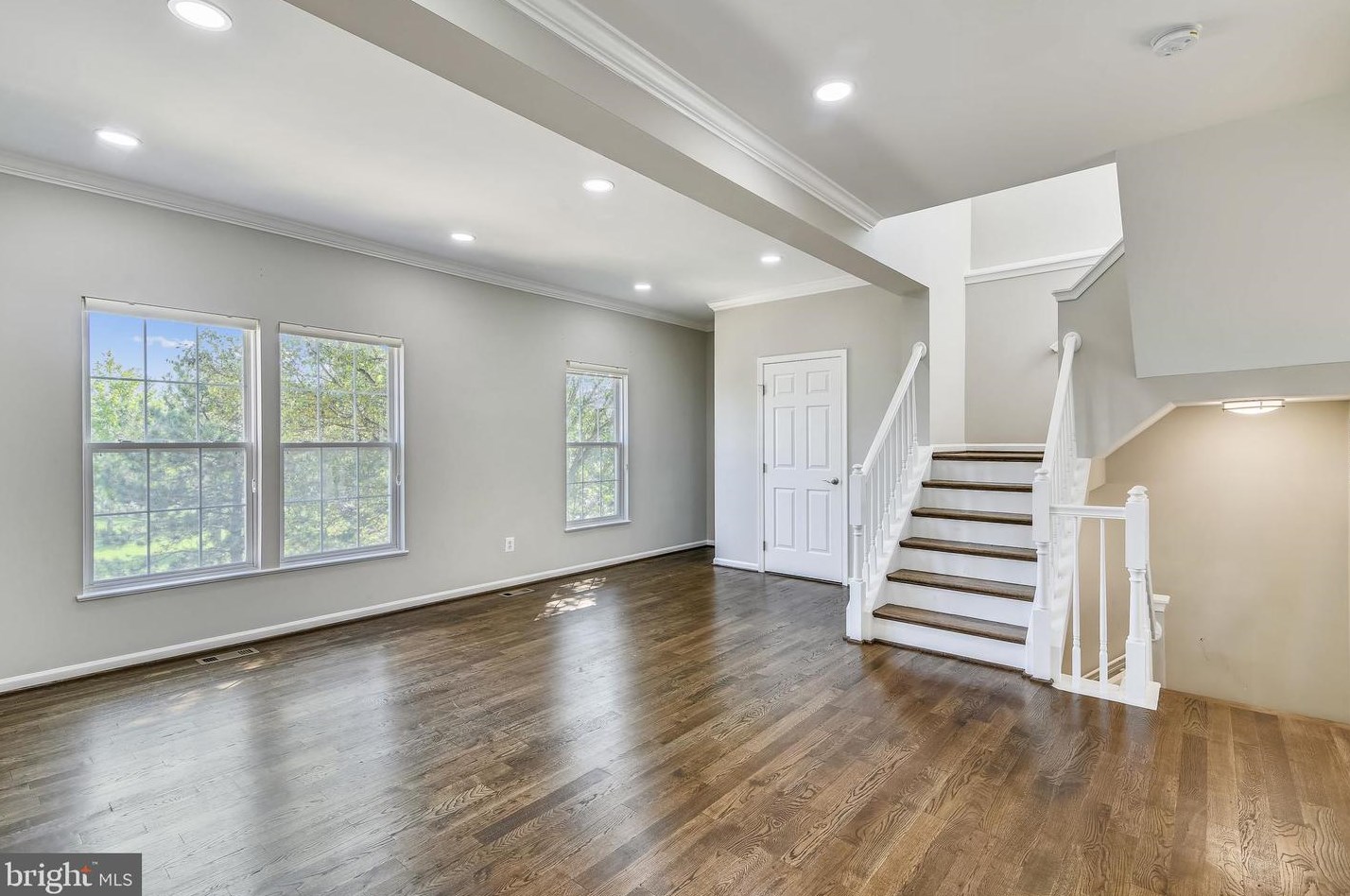 43395 Chokeberry Sq, Ashburn VA  20147-4001 exterior