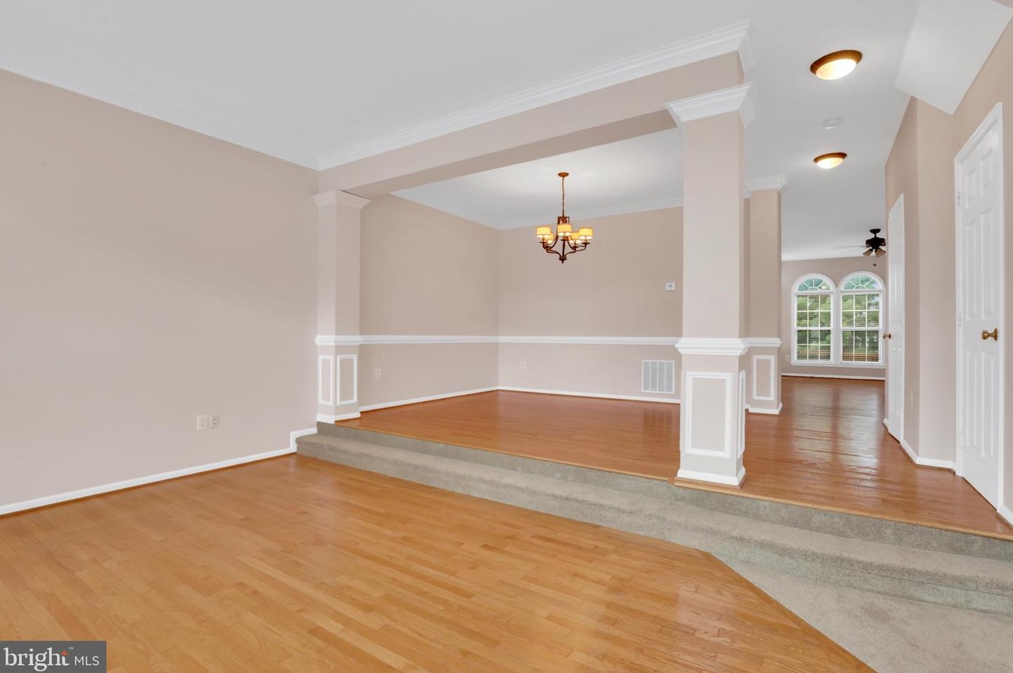 21260 Victorias Cross Ter, Ashburn VA  20147-4938 exterior