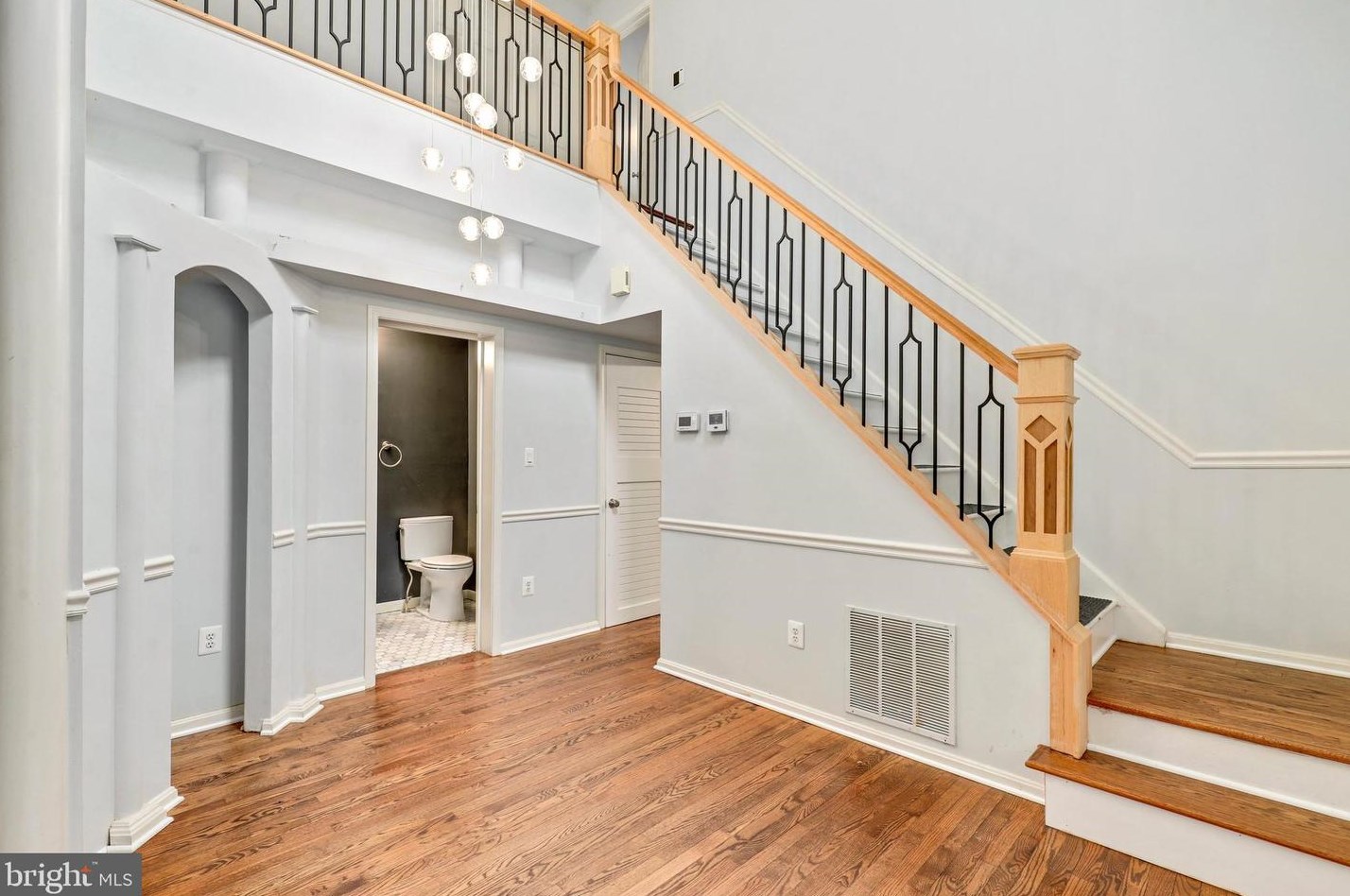 45455 Fellows St, Dulles VA  20165-2547 exterior