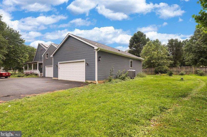 45455 Fellows St, Dulles VA  20165-2547 exterior